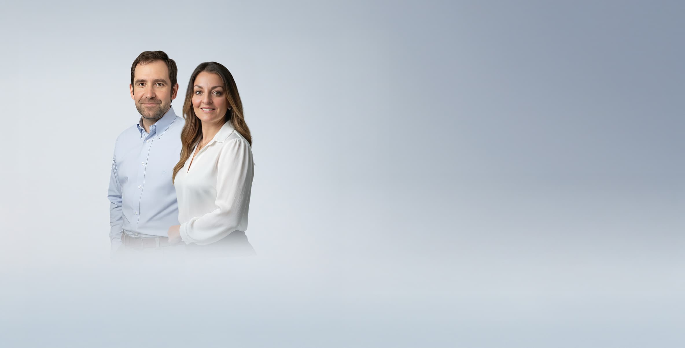 Equipo de corredores de seguros EQUOS en oficina de Las Condes, Santiago
